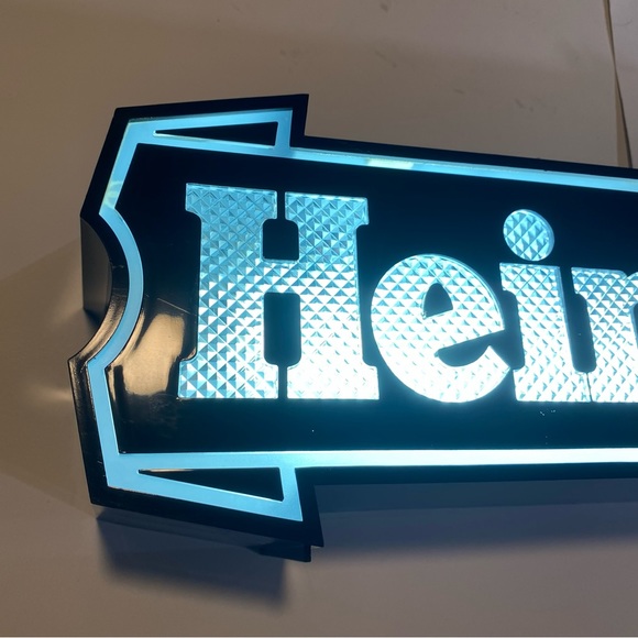Heineken illuminated sign GUC, retro 90’s? As shown,separated a tiny bit,works! - Picture 13 of 16